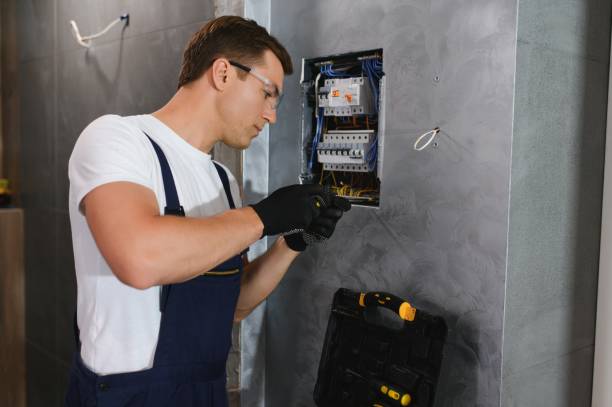 Best Commercial Electrician Services  in Tracyton, WA